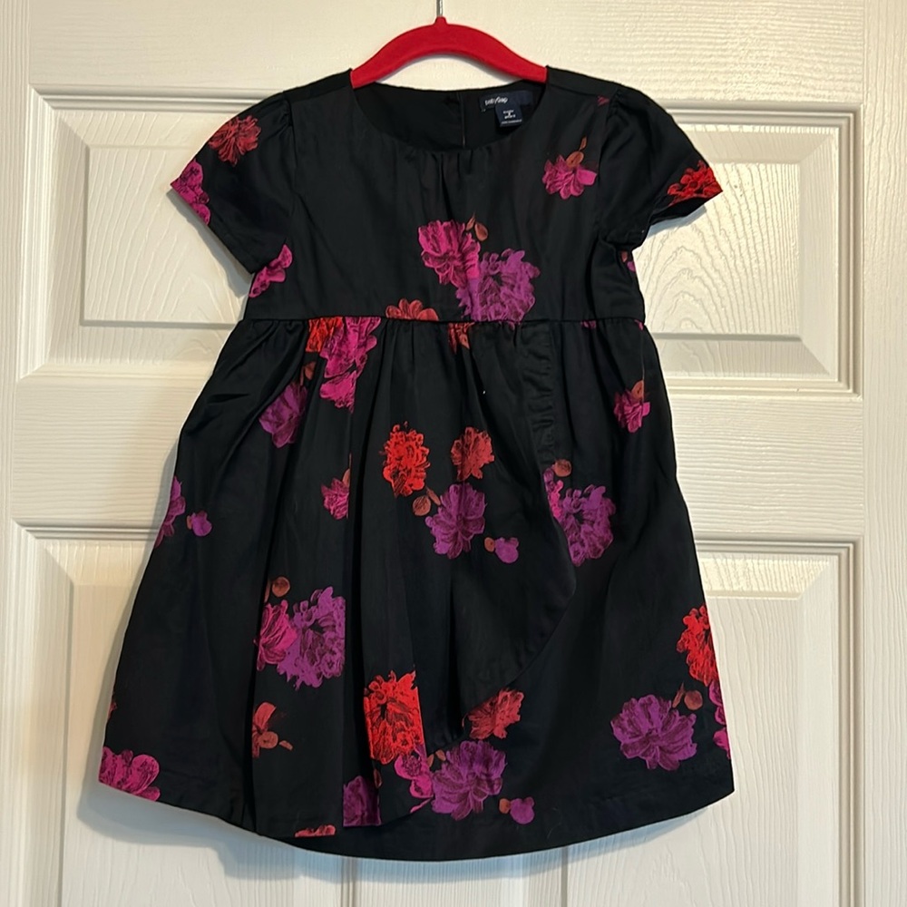GAP girls clothing.  All 16 sold together. Range in size from 6 months to 5T.